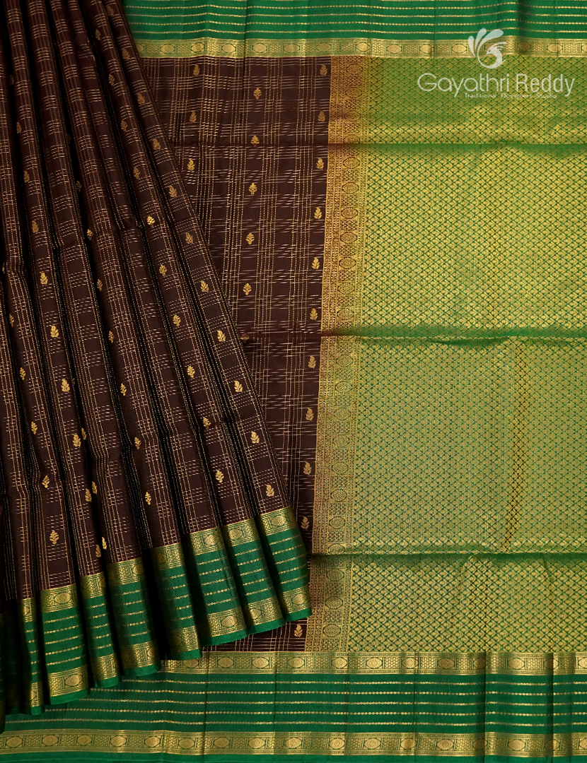 Pure Kanchipuram Vintage Silk Saree in Deep Choco Brown and Green