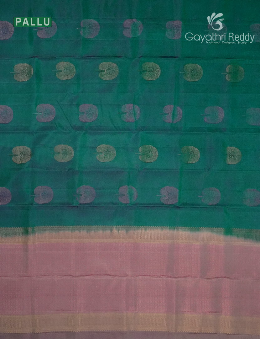 Pure Kanchipuram Silk Saree in Rama Green ( Butta Style )