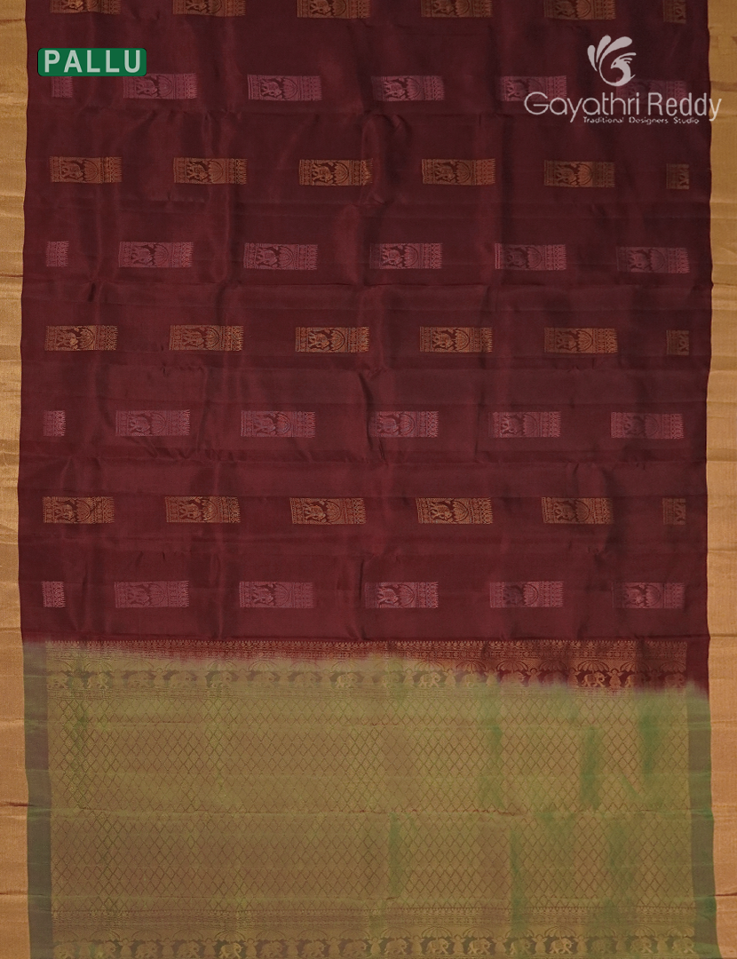 Pure Kanchipuram Silk Saree in Maroon ( Small Borders )