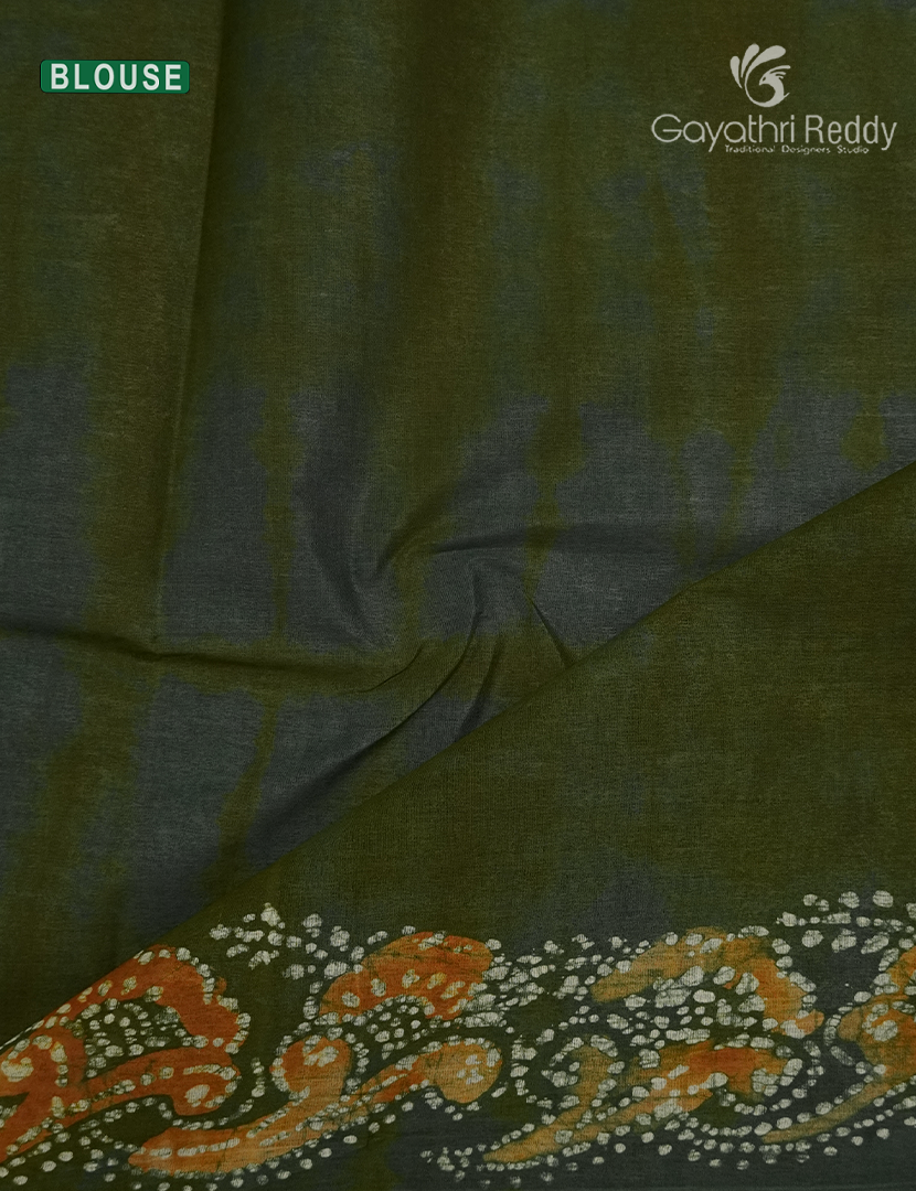 Cotton Batik Print Saree in Mehendi Green