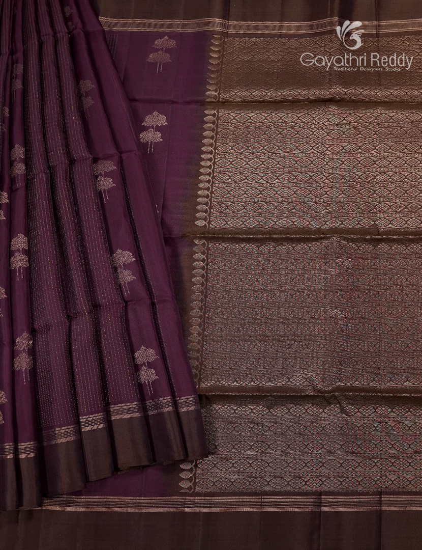 Pure Kanchipuram Light Weight Silk Saree in Magenta and Brown