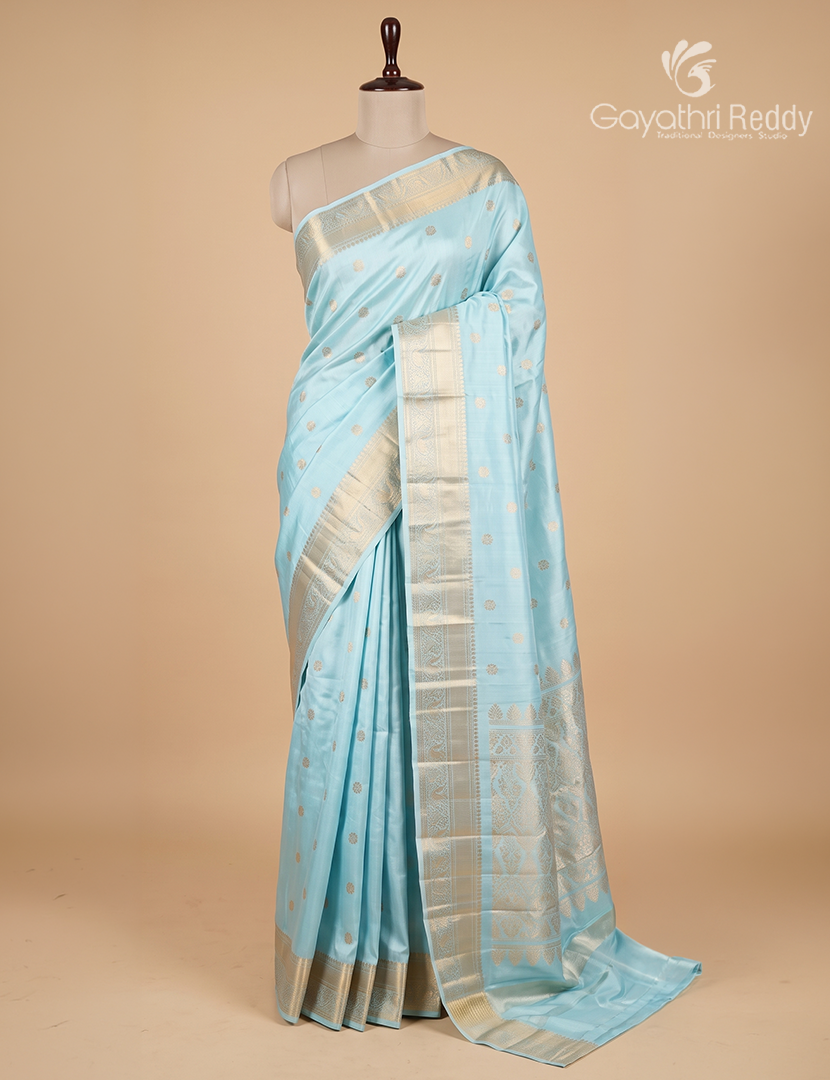 Pure Kanchipuram Silk Saree in Powder Blue (Medium Borders )