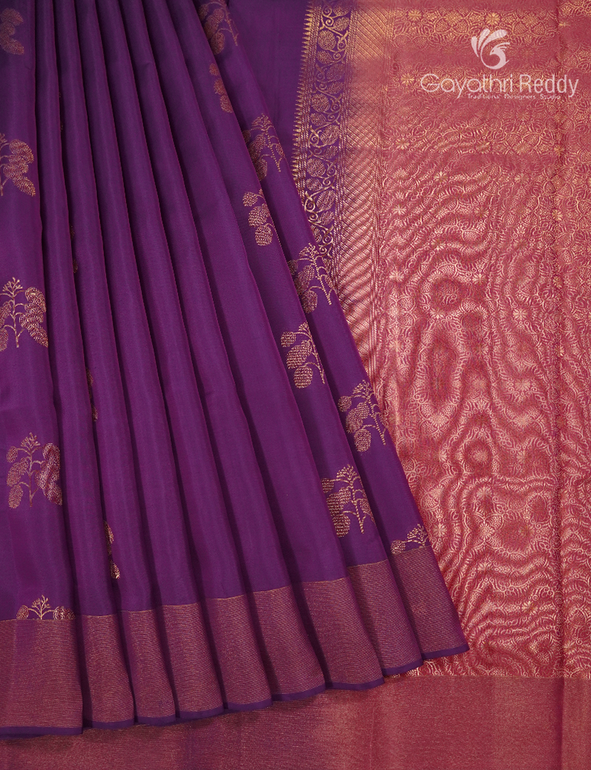 Pure Kanchipuram Silk Saree in Deep Jamun ( Small Borders )