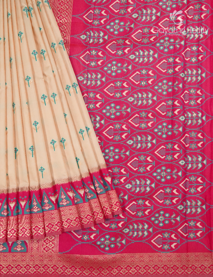 Semi Kanchipuram Art Silk Saree in Cream and Deep Pink