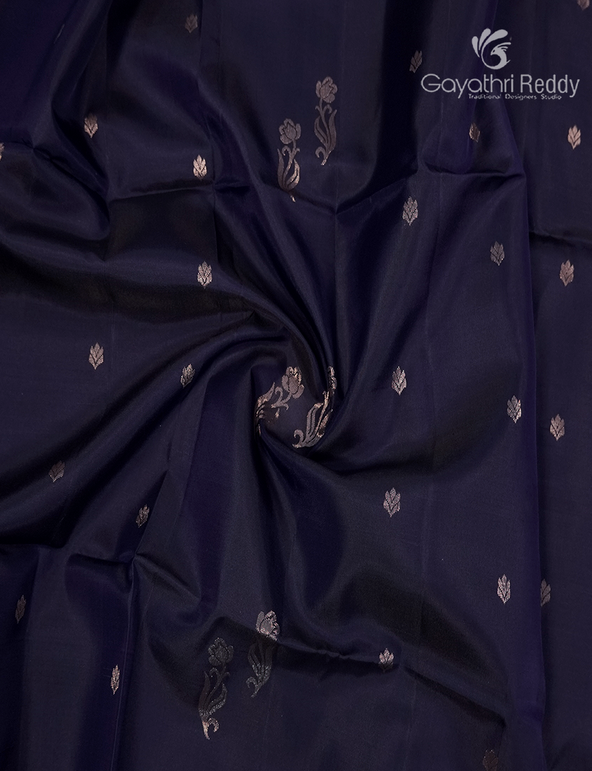 Pure Kanchipuram Light Weight Silk Saree in Navy Blue and Magenta