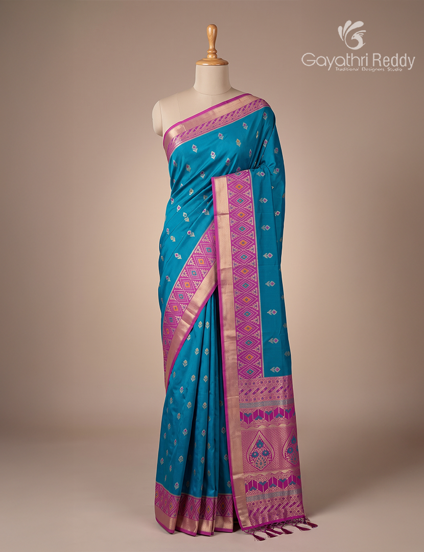 Semi Kanchipuran Silk Saree in Deep Rama Blue and Magenta