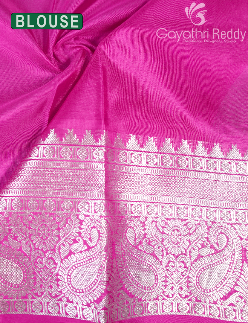 PURE VENKATAGIRI PATTU-VP1161