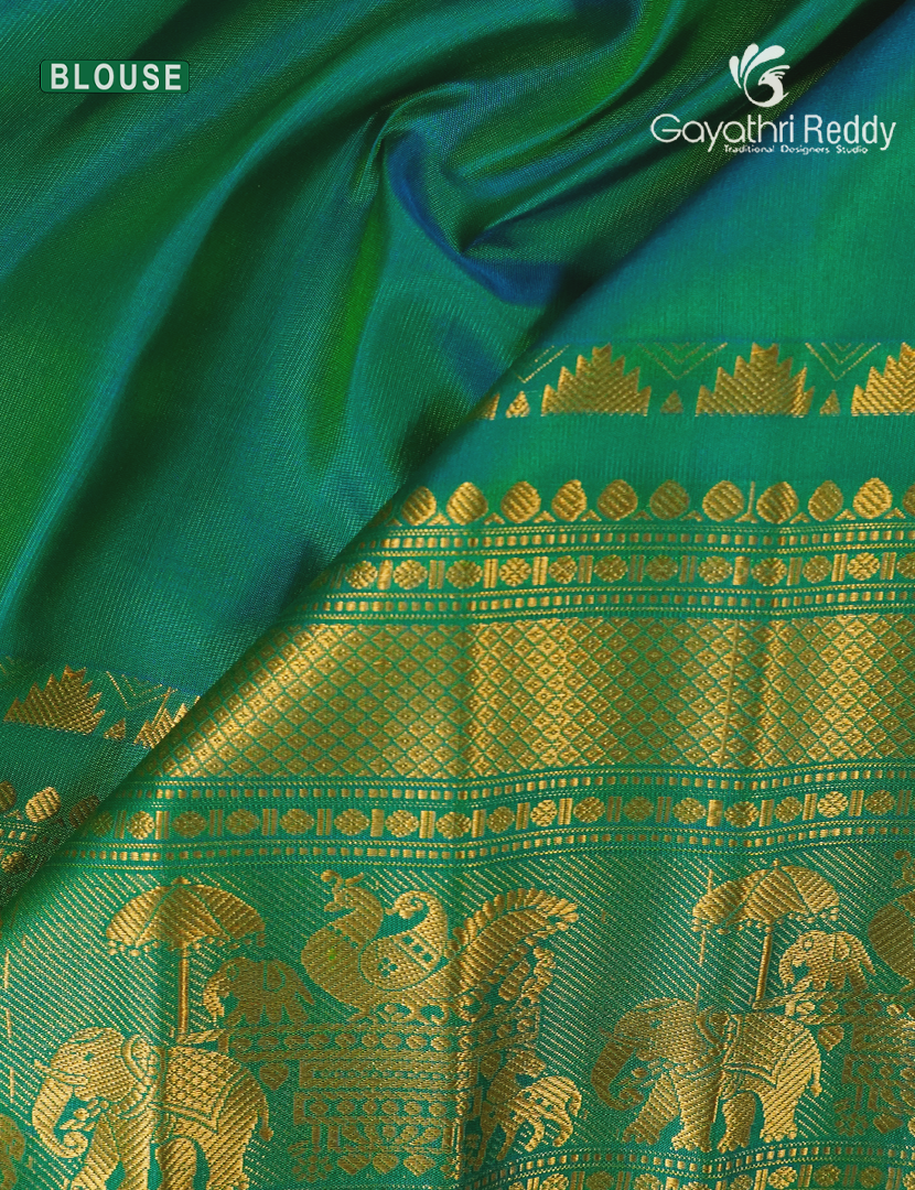Pure Gadwal Silk Saree in Leaf Green and Deep Rama Green
