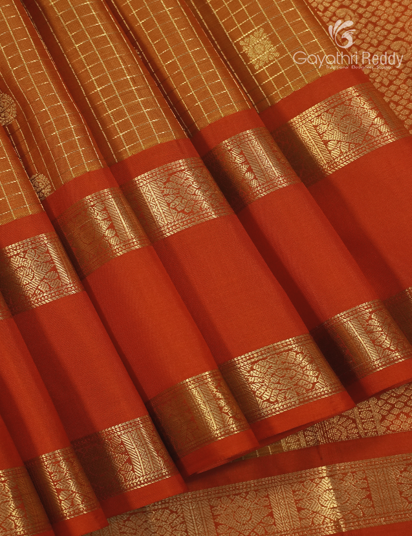 Pure Kanchipuram Vintage Silk Saree in Mustard and Orange