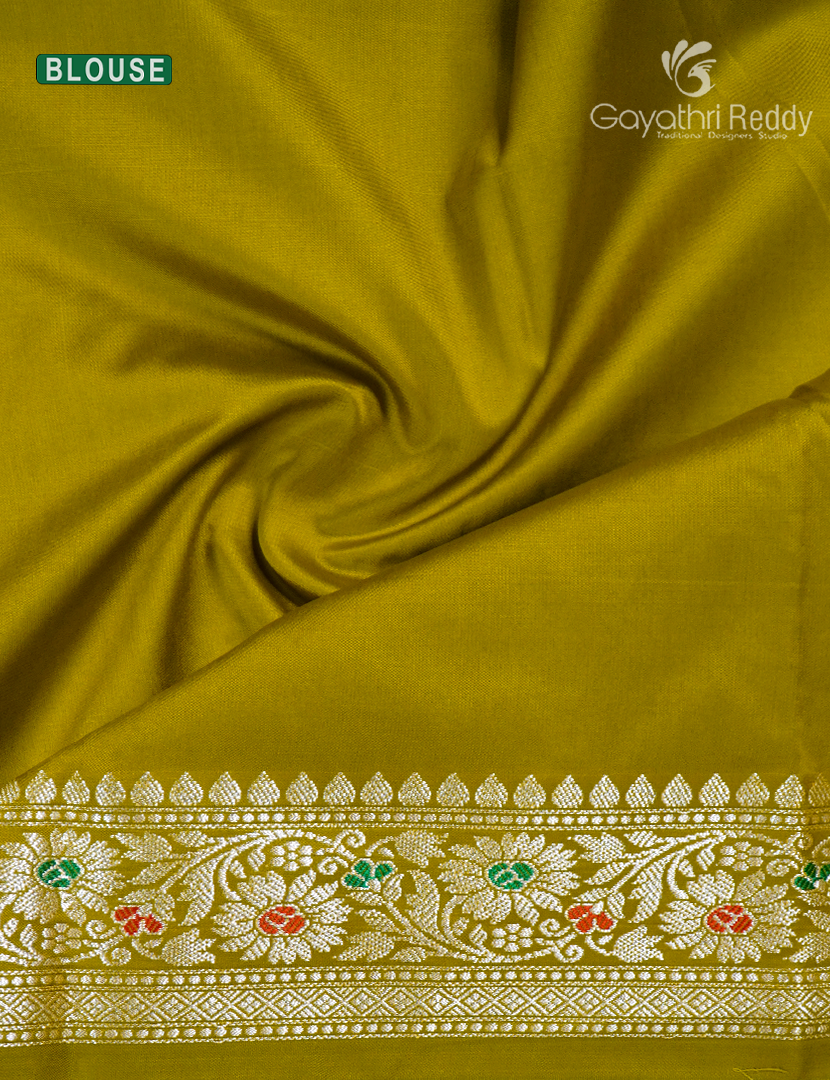 Semi Banaras Katan Silk Saree in Mehendi Green