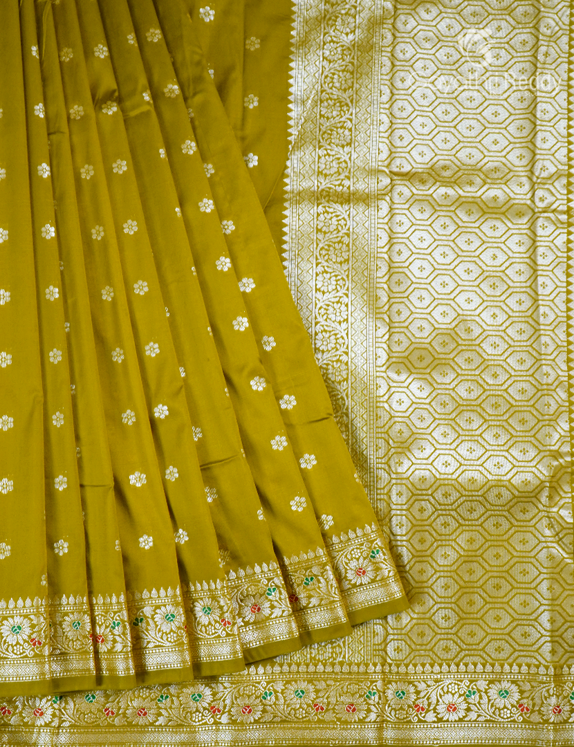 Semi Banaras Katan Silk Saree in Mehendi Green