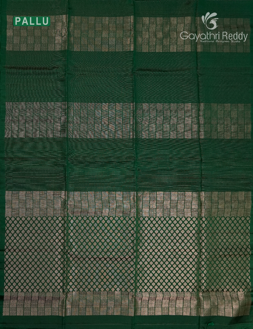 Pure Kanchipuram Light Weight Silk Saree in Green