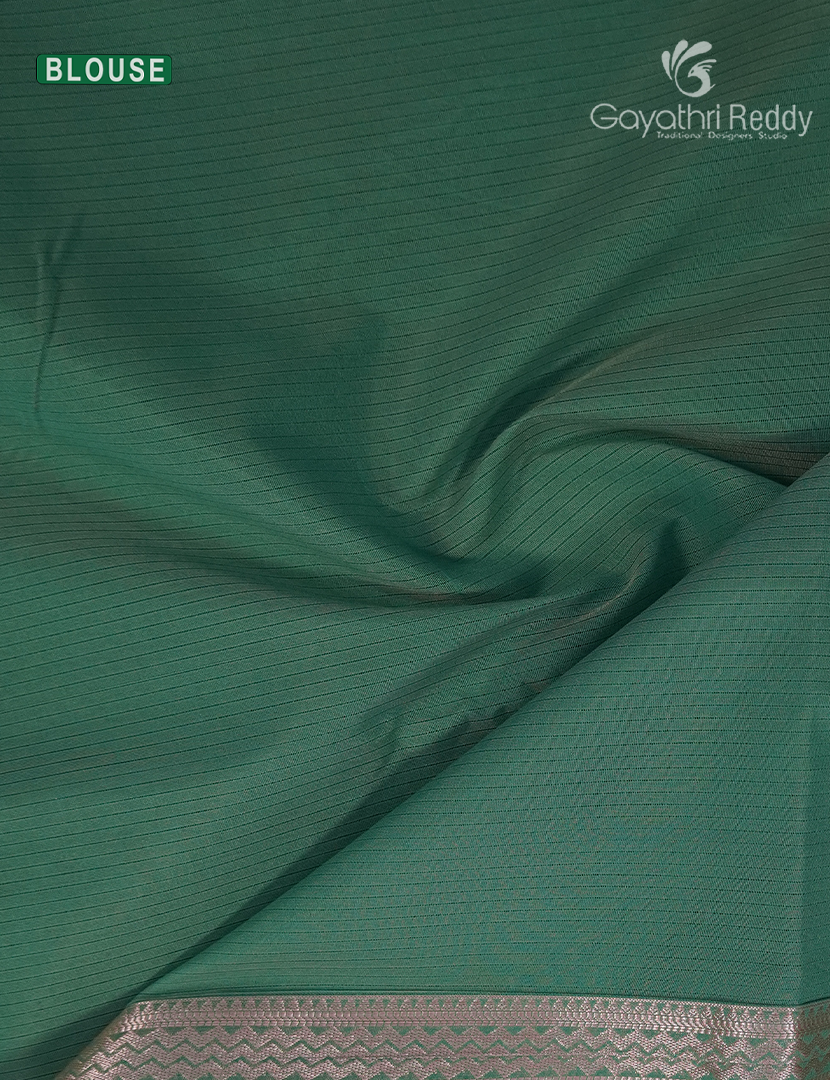 Kanchipuram Sico Saree in Peach and Teal Green