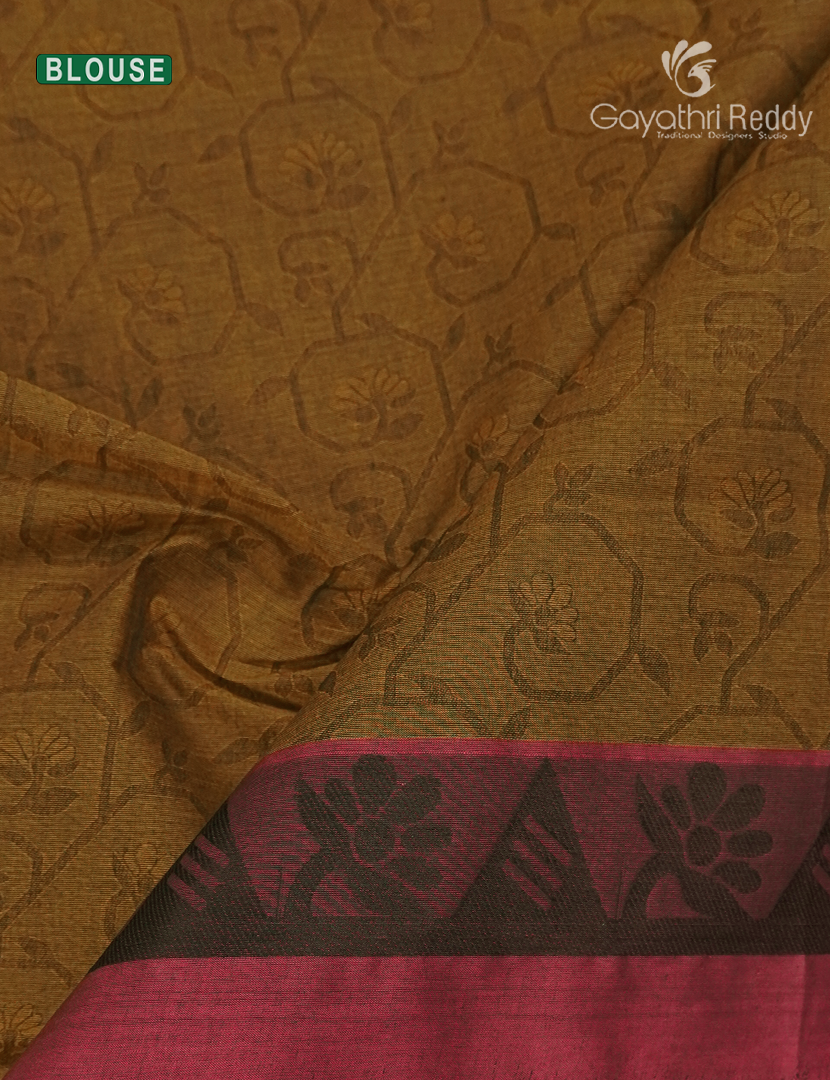 Pure Kanchi Cotton Saree in Dry Mehendi Green