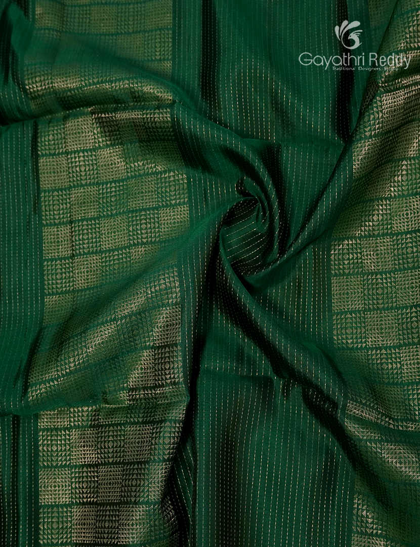Pure Kanchipuram Light Weight Silk Saree in Green