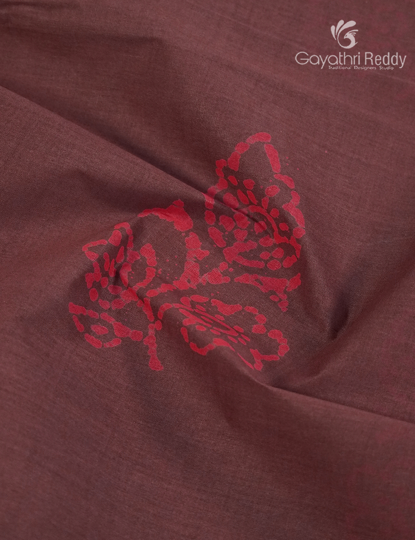 Cotton Batik Print Saree in Peach and Brown