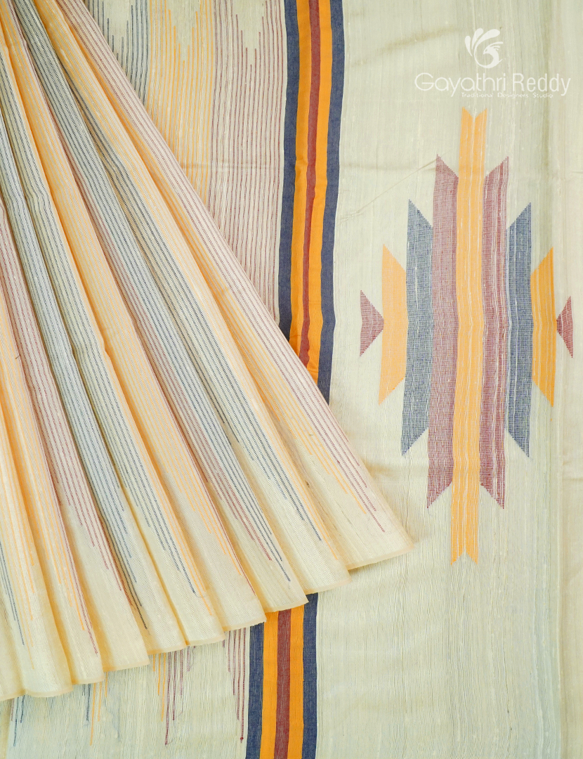 Pure Khadi Pattu Saree in Pastel Ivory