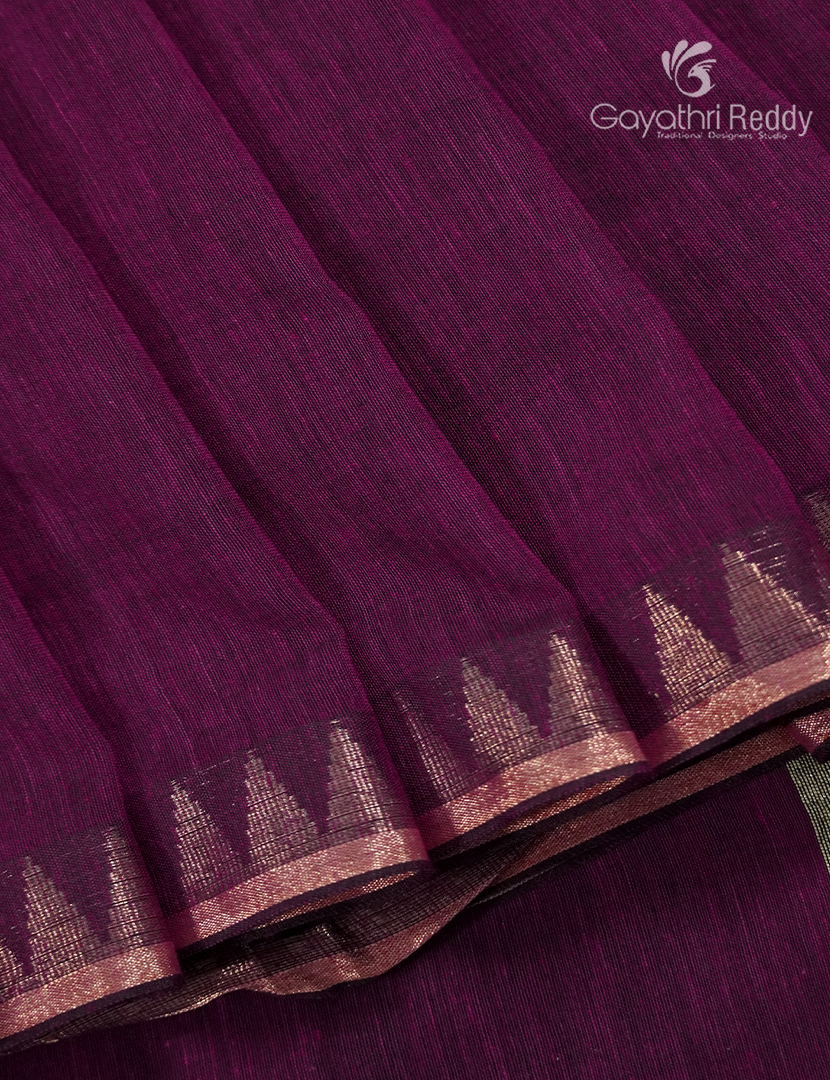 Jamdani Cotton Saree in Deep Magenta