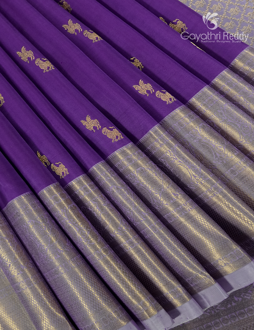 Pure Kanchipuram Silk Saree in Deep Violet and Lavender (Broad Borders )
