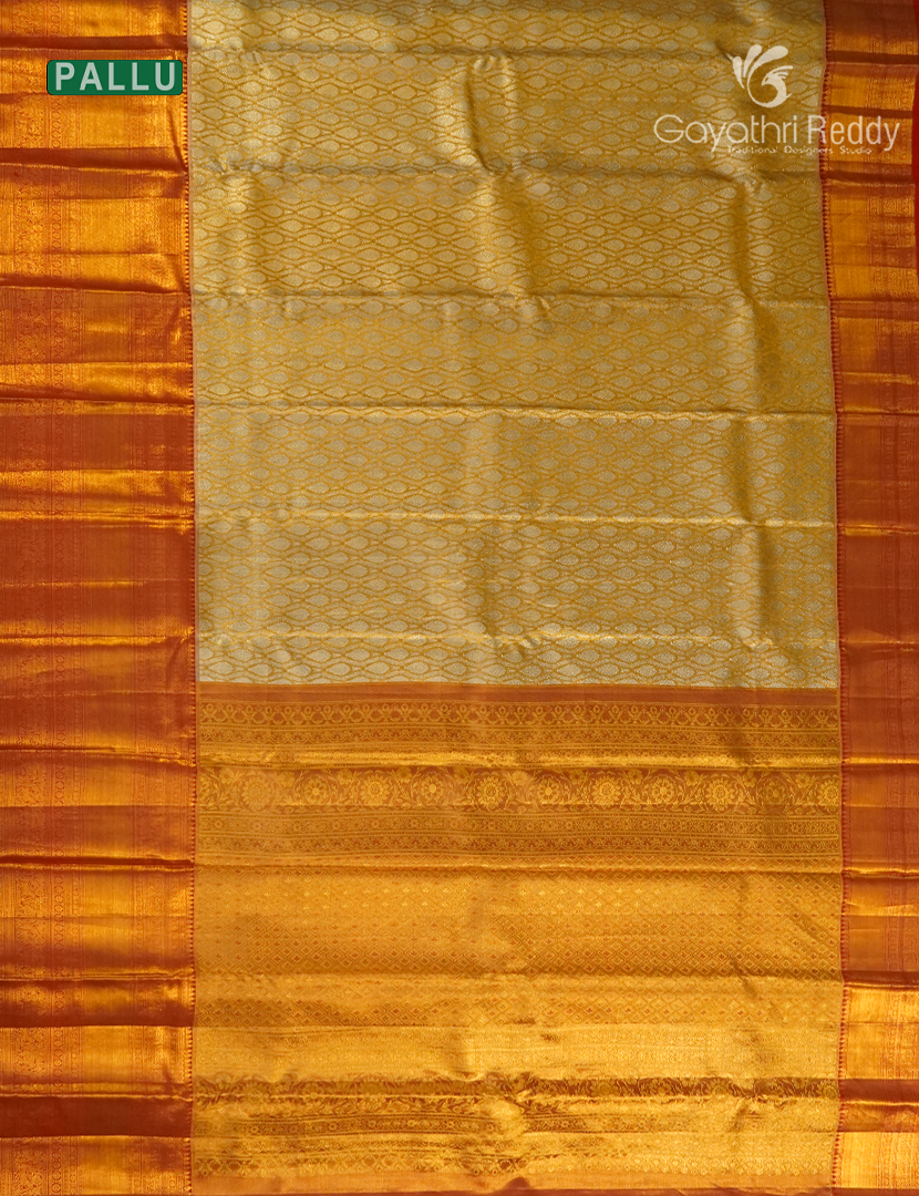 Pure Kanjivaram Wedding Silk in Gold and Bridal Red