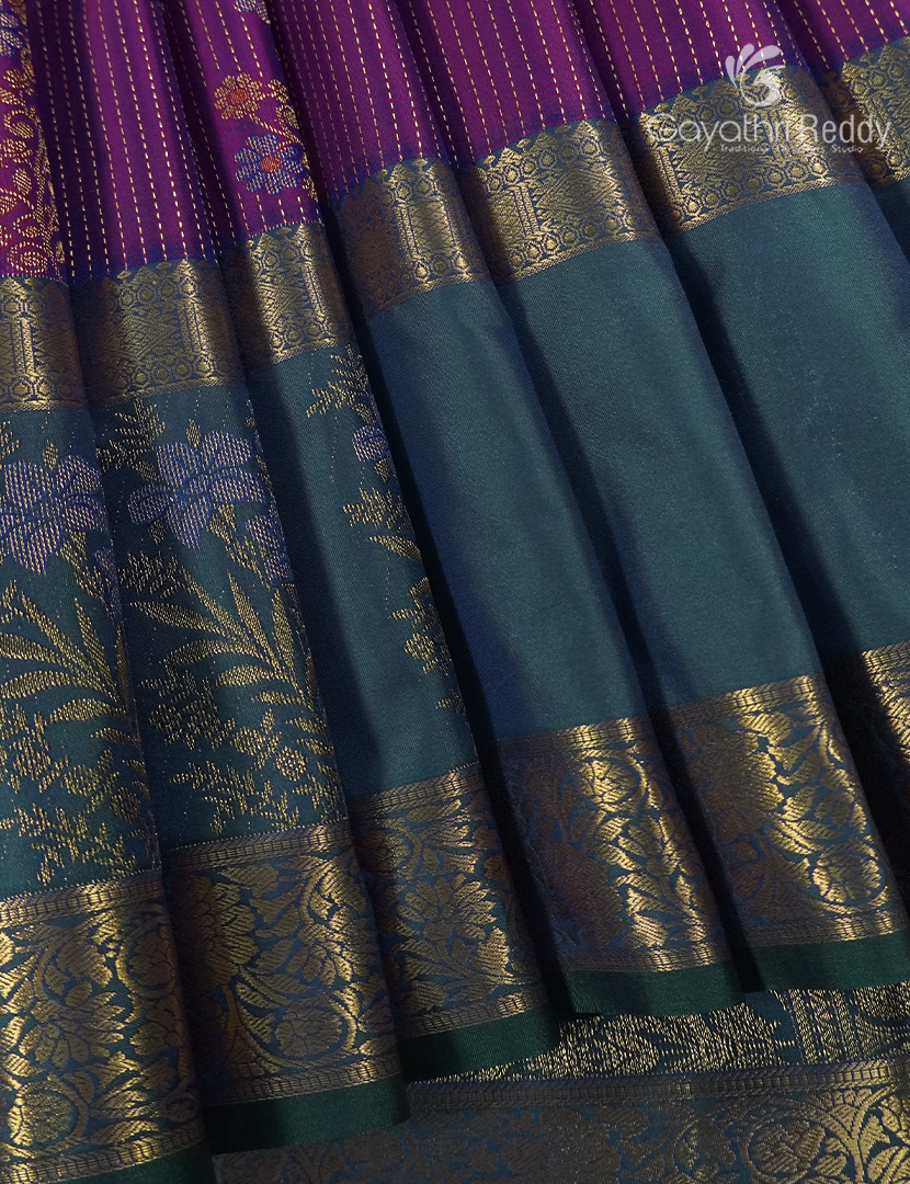 Semi Kanchipuram Silk Saree in Deep Magenta and Deep Peacock Green