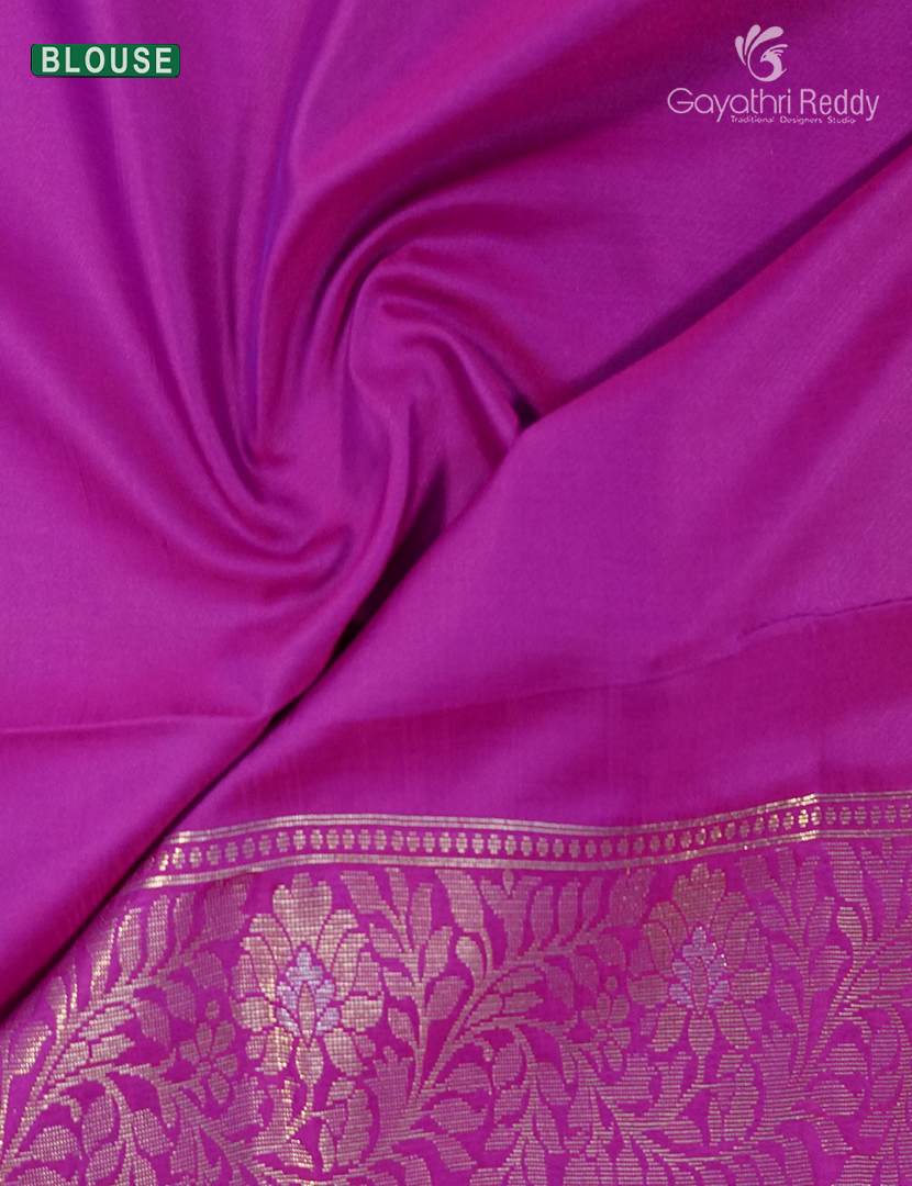 Semi Kanchipuran Silk Saree in Rama Green and Pink