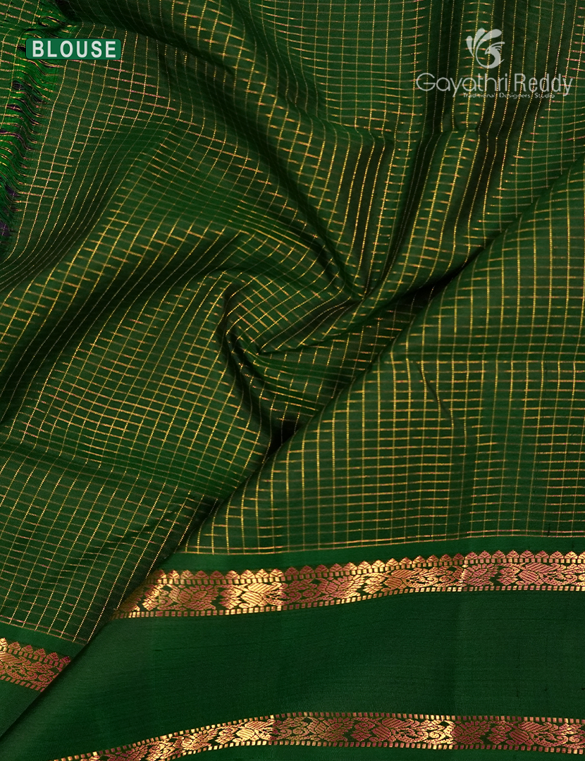 Pure Kanchipuram Vintage Silk Saree in Royal Purple and Bottle Green