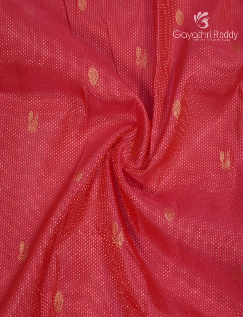 Pure Kanchipuram Silk Saree in Peach Pink (Butta Pattern )