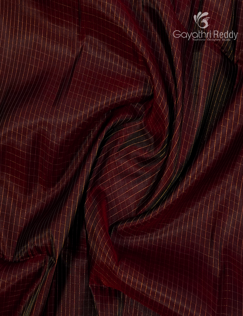 Pure Kanchipuram Light Weight Silk Saree in Deep Brown and Sage Green
