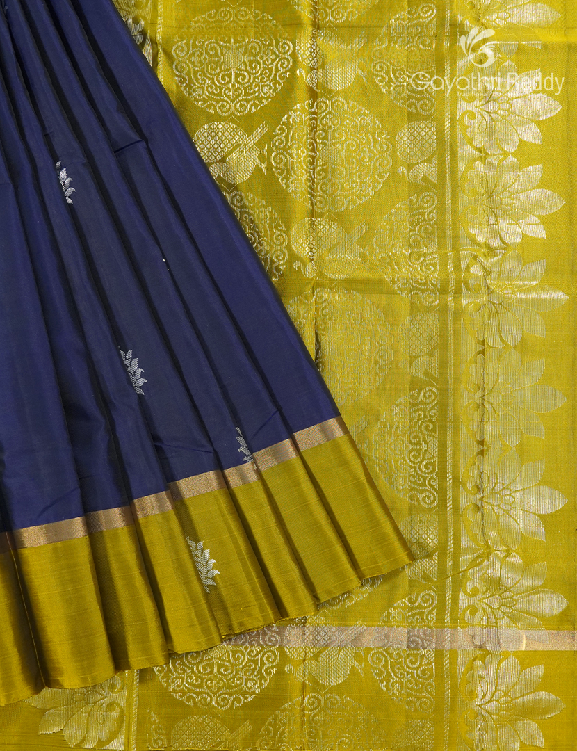 Pure Kanchipuram Festive Silk in Navy blue and drymehendi