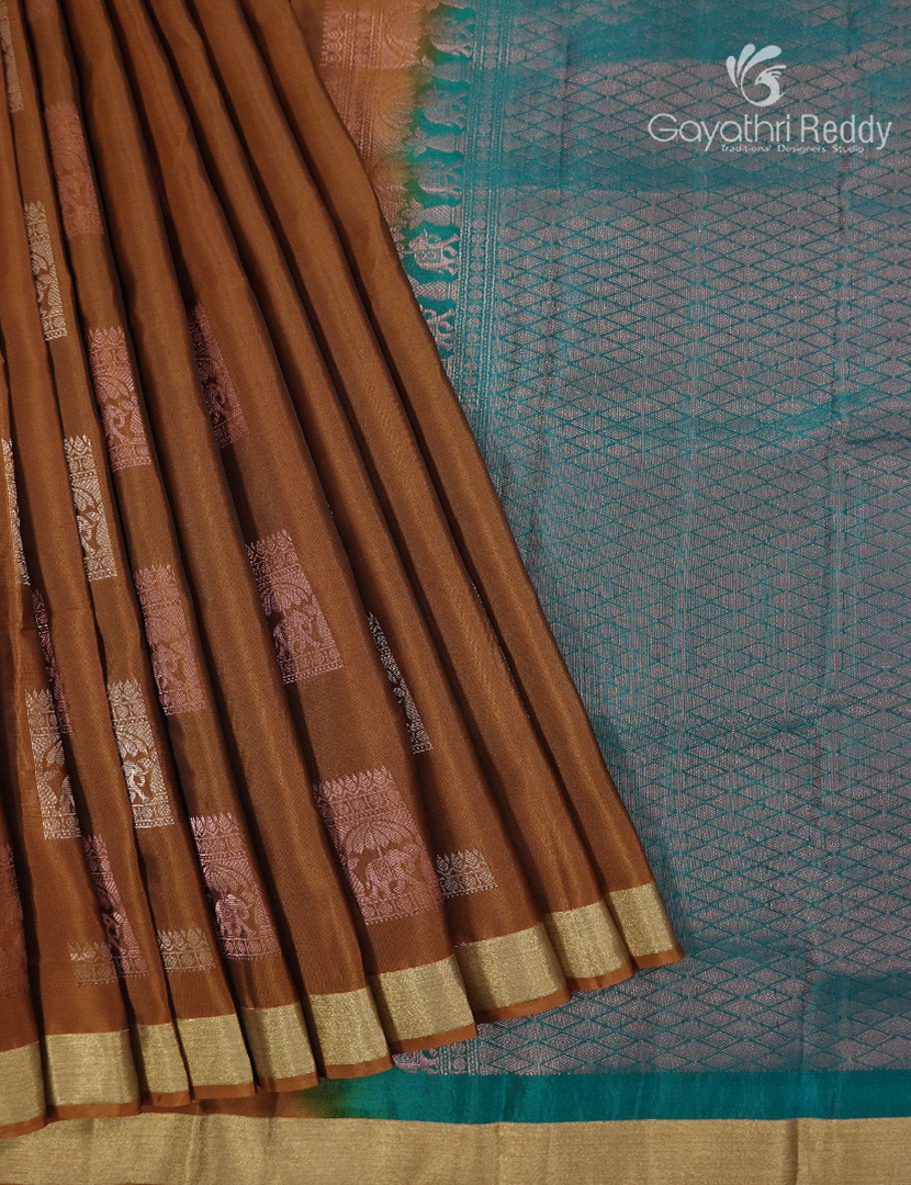Pure Kanchipuram Silk Saree in Deep Mustard ( Small Borders )