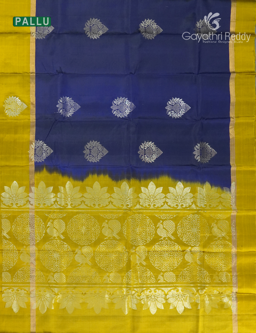 Pure Kanchipuram Festive Silk in Navy blue and drymehendi