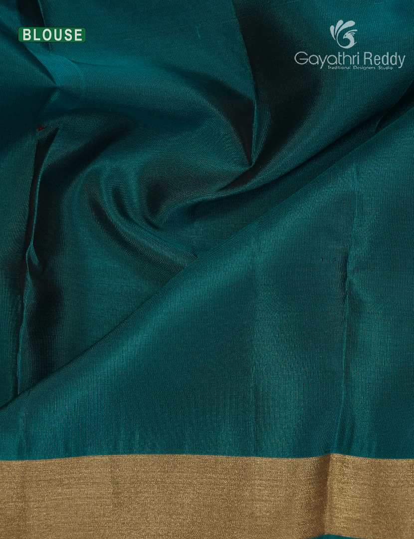 Pure Kanchipuram Silk Saree in Deep Mustard ( Small Borders )