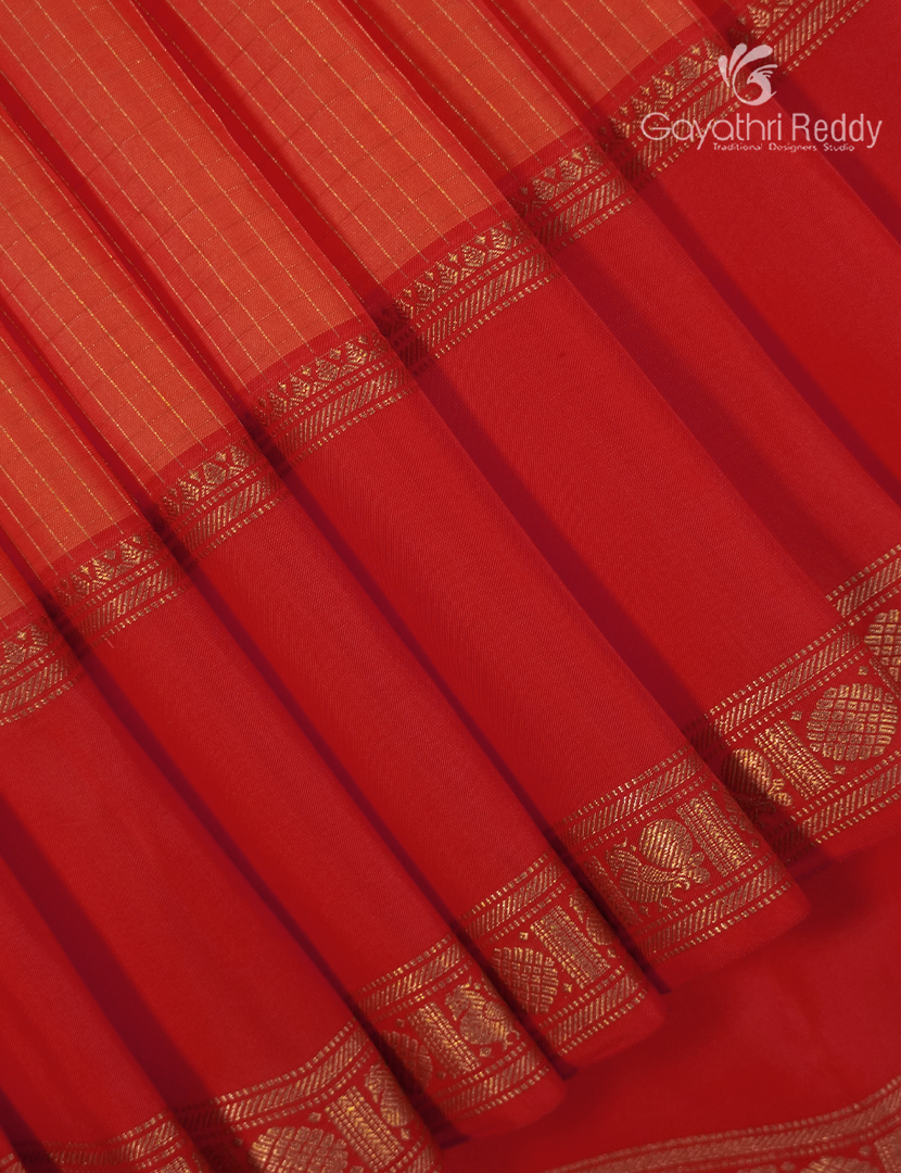 Pure Kanchipuram Light Weight Silk Saree in Peach and Orange