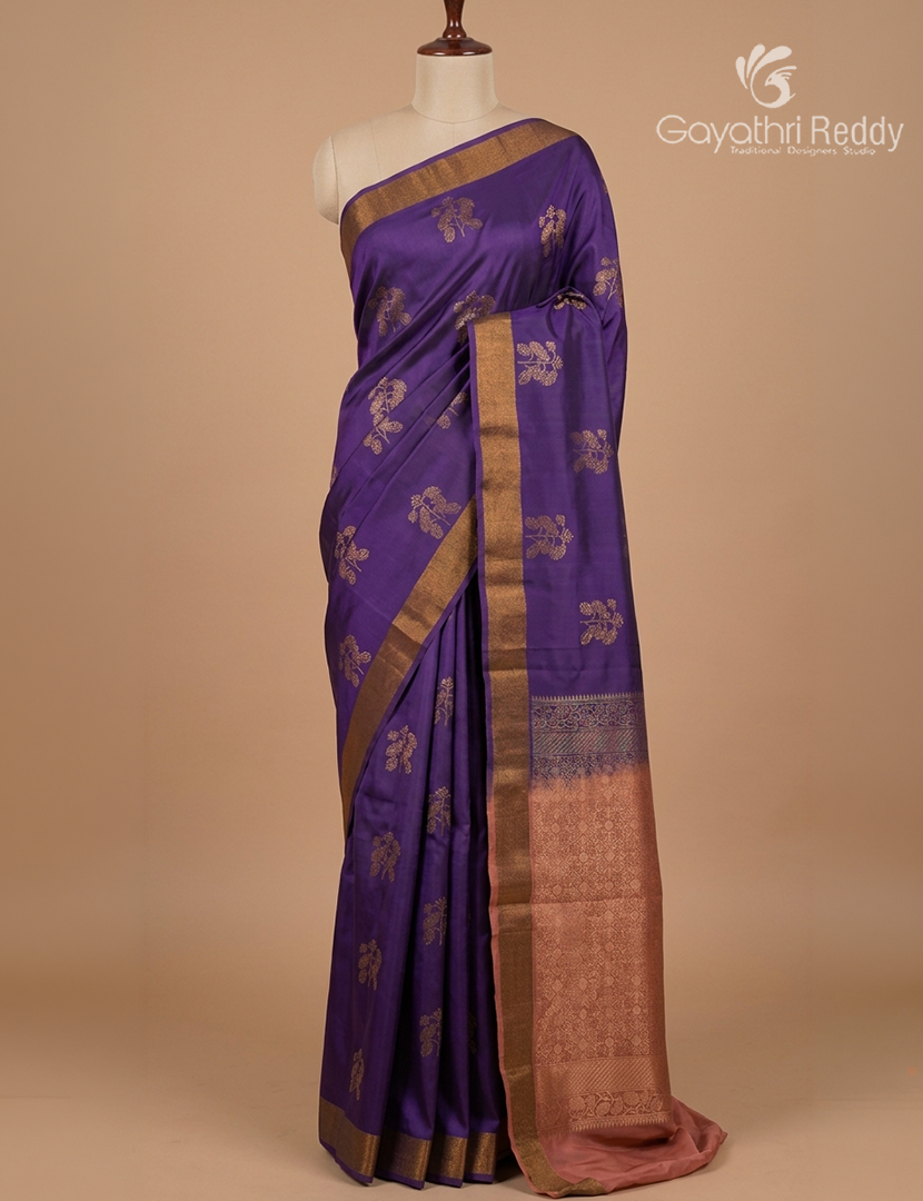 Pure Kanchipuram Silk Saree in Deep Violet and Copper( Small Borders )