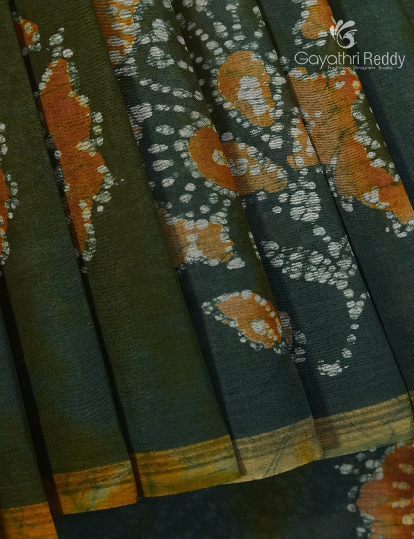 Cotton Batik Print Saree in Deep Peacock Green