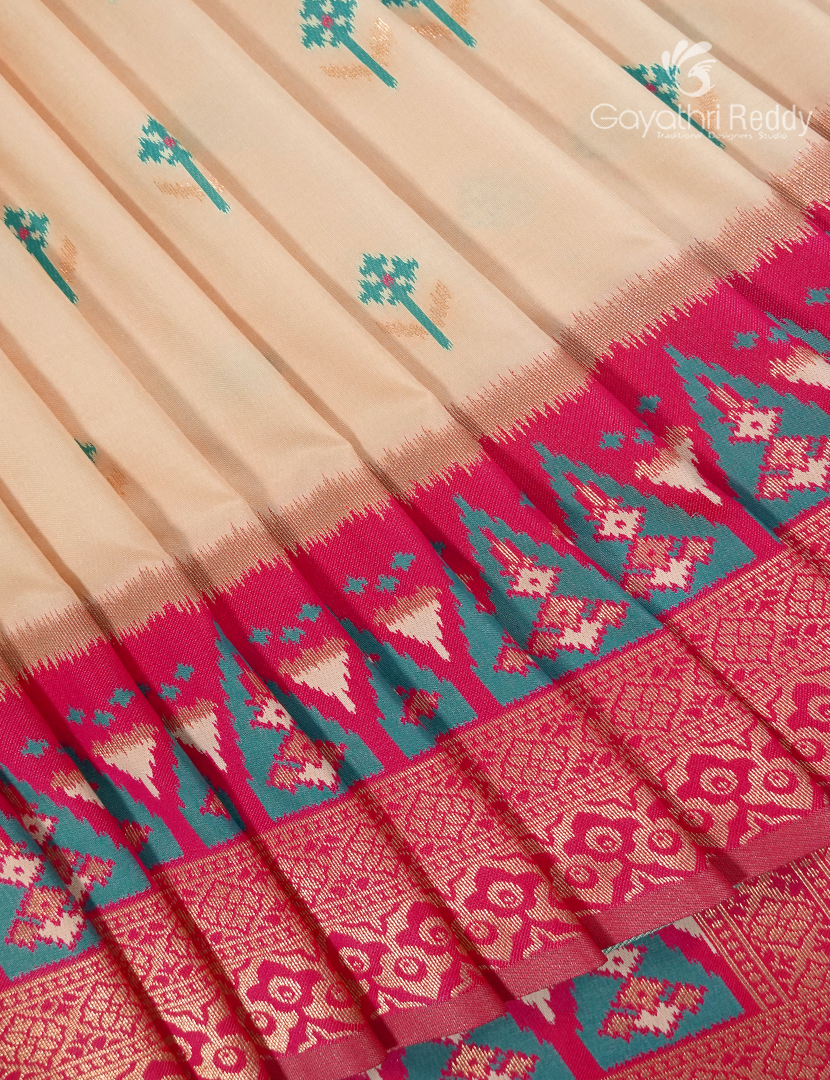 Semi Kanchipuram Art Silk Saree in Cream and Deep Pink