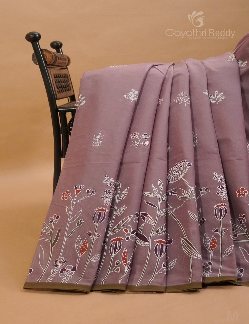 Lilac pure mulmul cotton saree for daily wear, featuring lightweight and breathable fabric for all-day comfort.