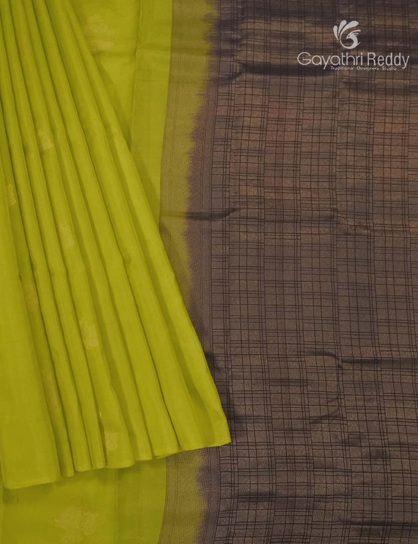 Pure Kanchipuram Silk  Saree in Light Green ( Butta Style )