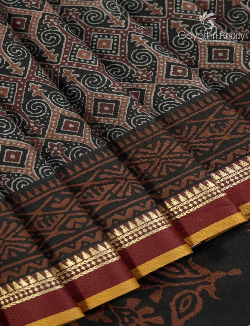 Vidharbha Cotton Saree in Black and Brown