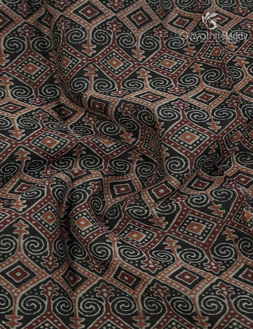 Vidharbha Cotton Saree in Black and Brown
