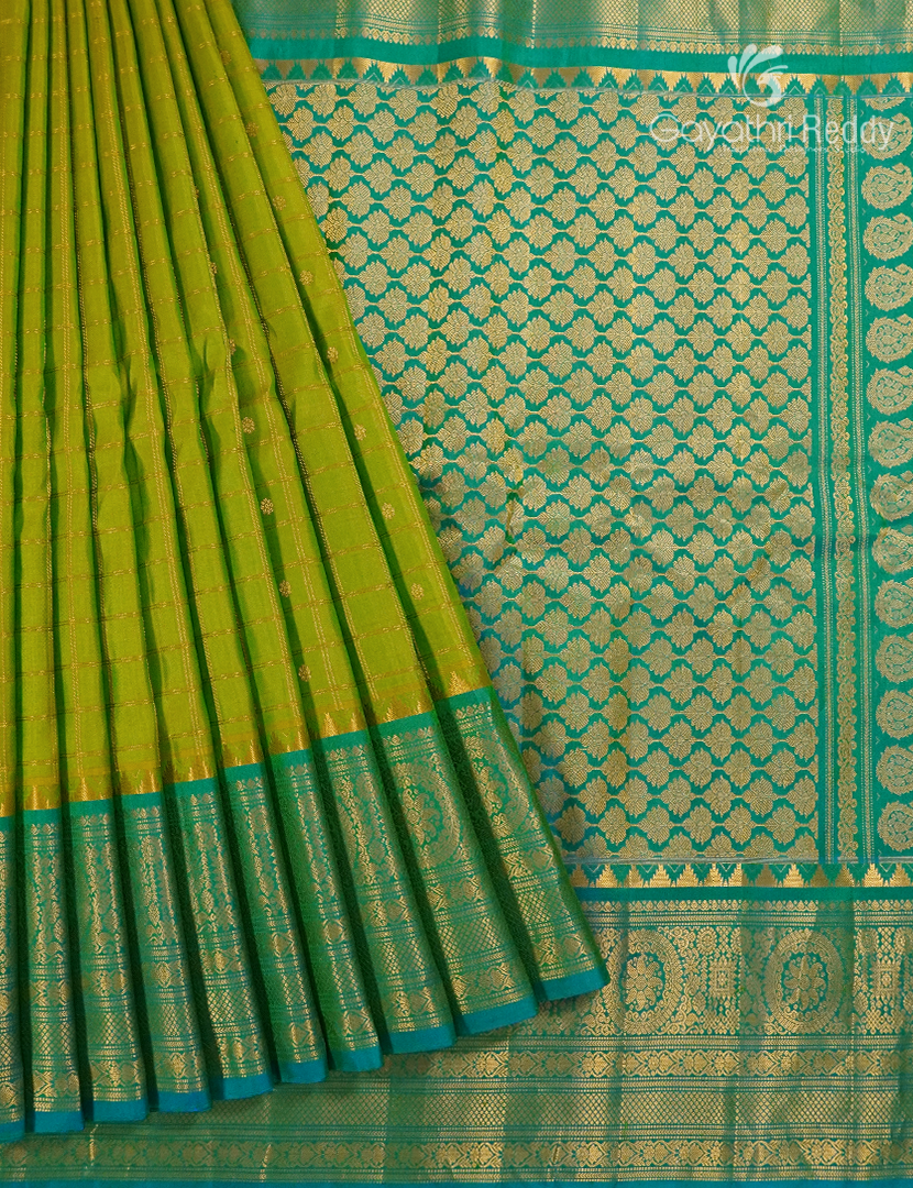Pure Gadwal Silk Saree in Mehendi Green and Peacock Green