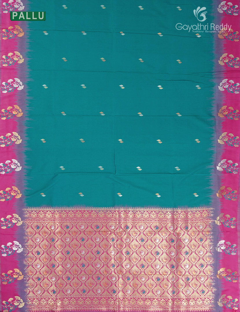 Semi Kanchipuran Silk Saree in Deep Rama Green and  Magenta