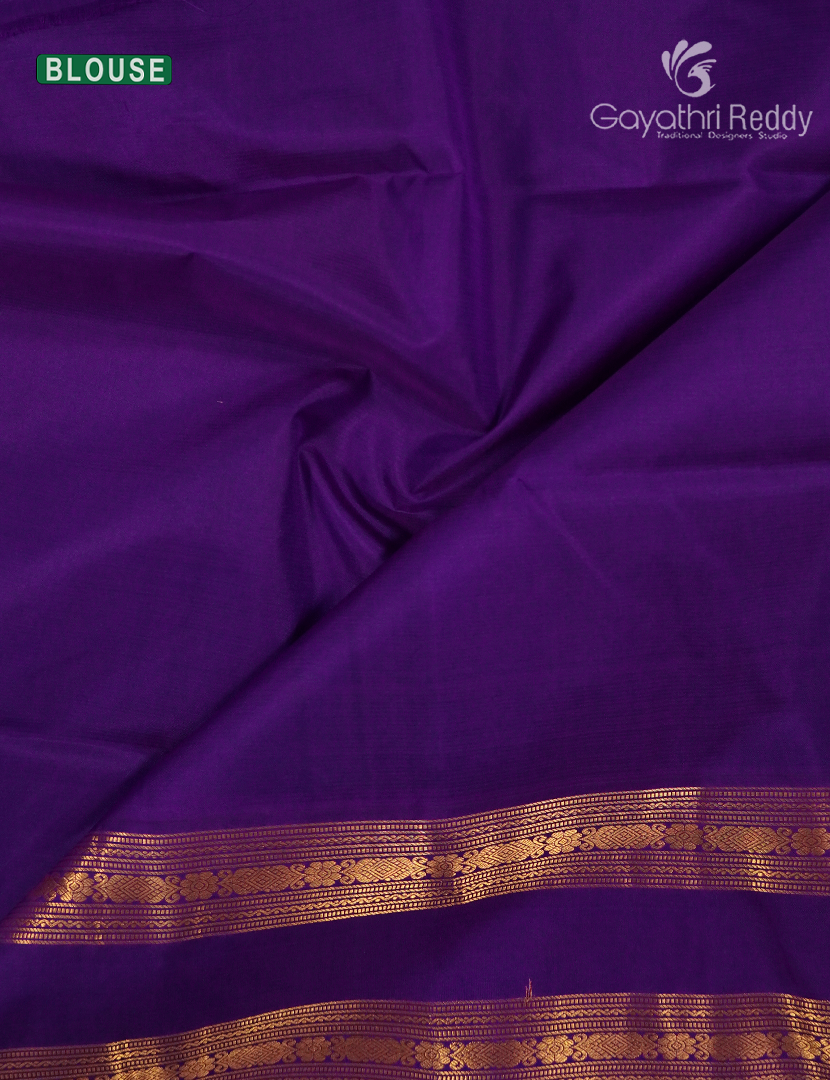 Pure Kanchipuram Vintage Silk Saree in Grey and Purple