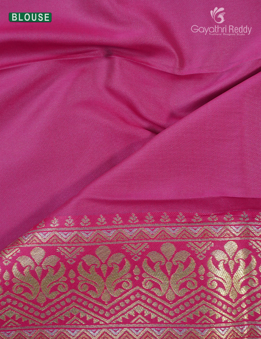 Semi Kanchipuran Silk Saree in Deep Rama Green and  Magenta