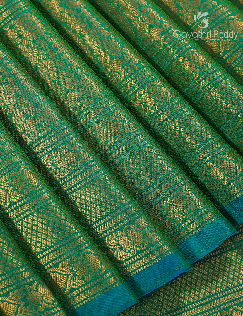 Pure Gadwal Silk Saree in Mehendi Green and Peacock Green