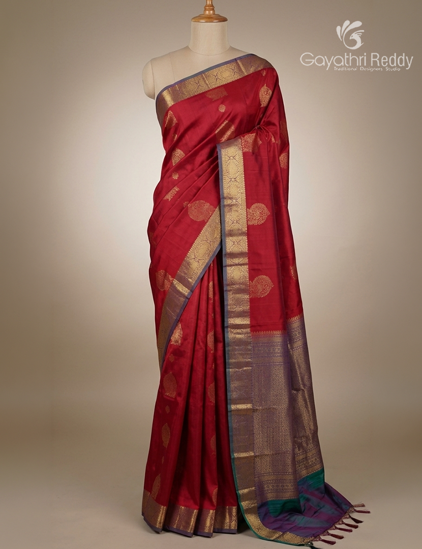 Pure Kanchipuram Silk Saree in Red and Green