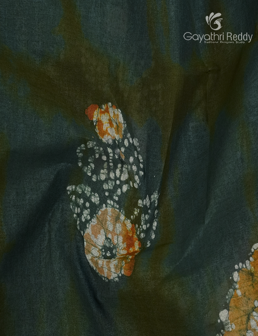 Cotton Batik Print Saree in Deep Peacock Green