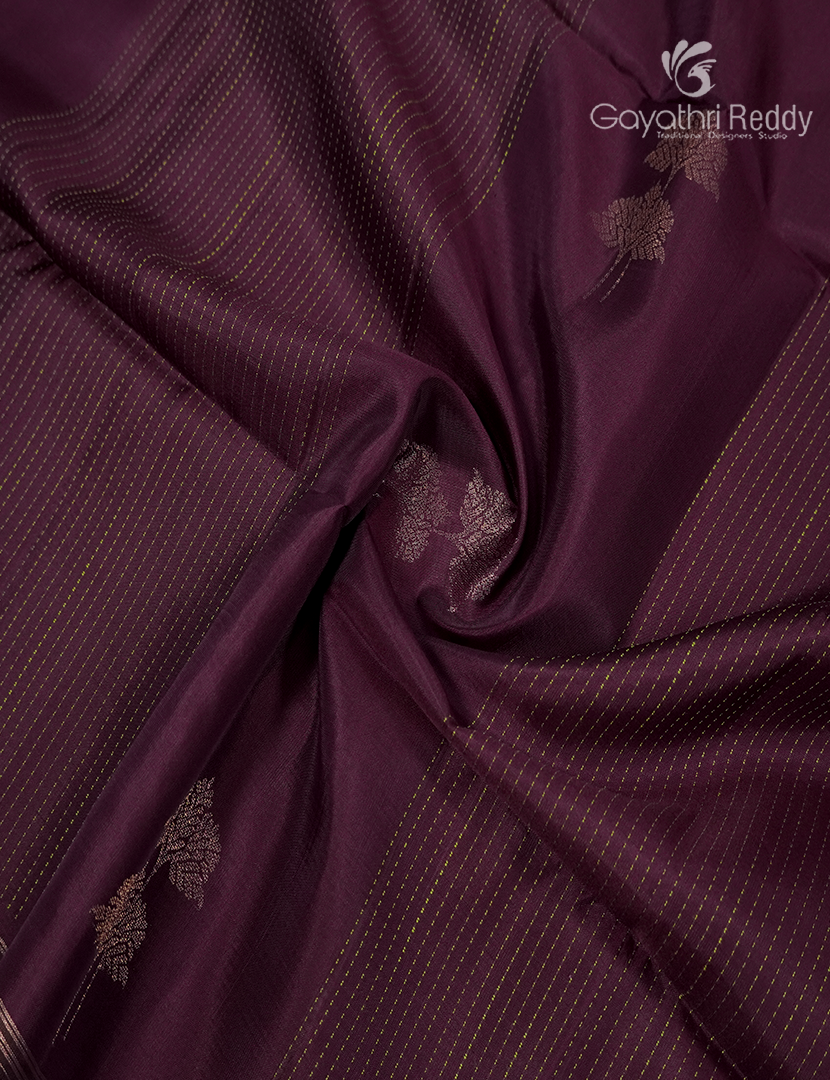 Pure  Kanchipuram Light Weight Silk Saree  in Magenta and Brown