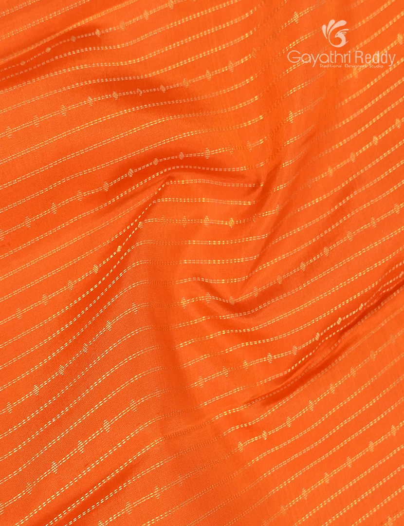 Pure Kanchipuram Vintage Silk Saree in Orange and Red
